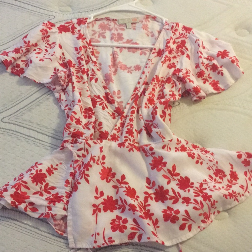 Floral wrap top